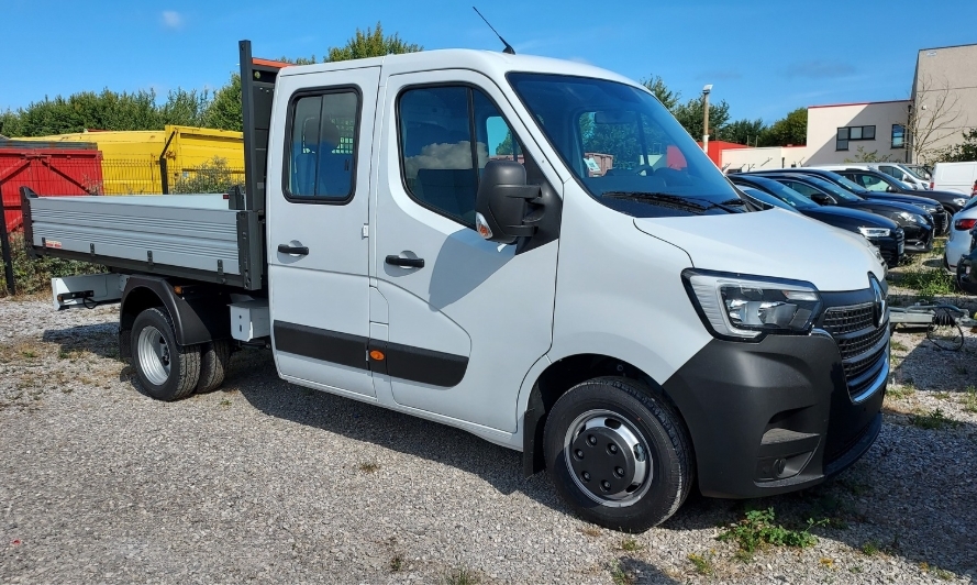 Renault Master benne double cabine avant aménagement