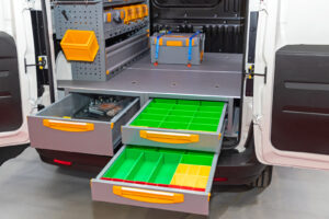 Rangement plancher d'un utilitaire